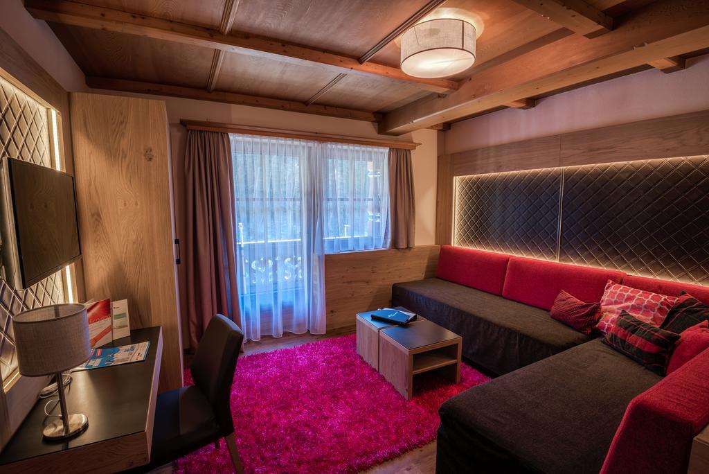 Hotel-Appartement Ferienhof جيرلوس المظهر الخارجي الصورة